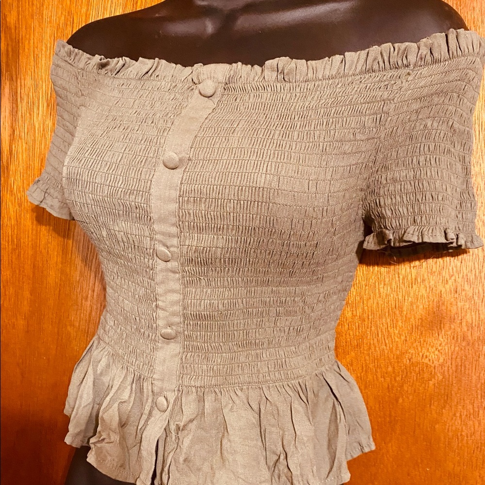 Off The Shoulder Army Green Peplum Top •Size Large